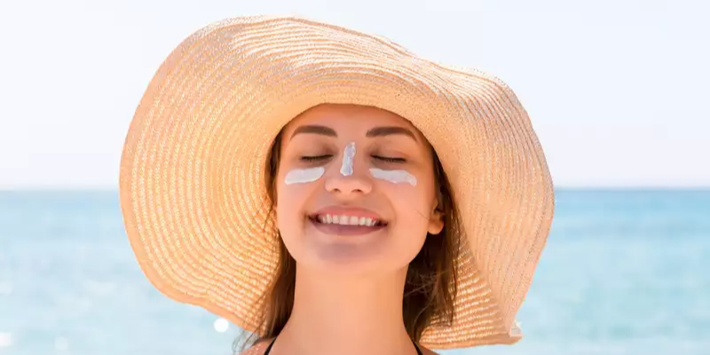 Effective tips To Make Oily Skin Glow in Summer 